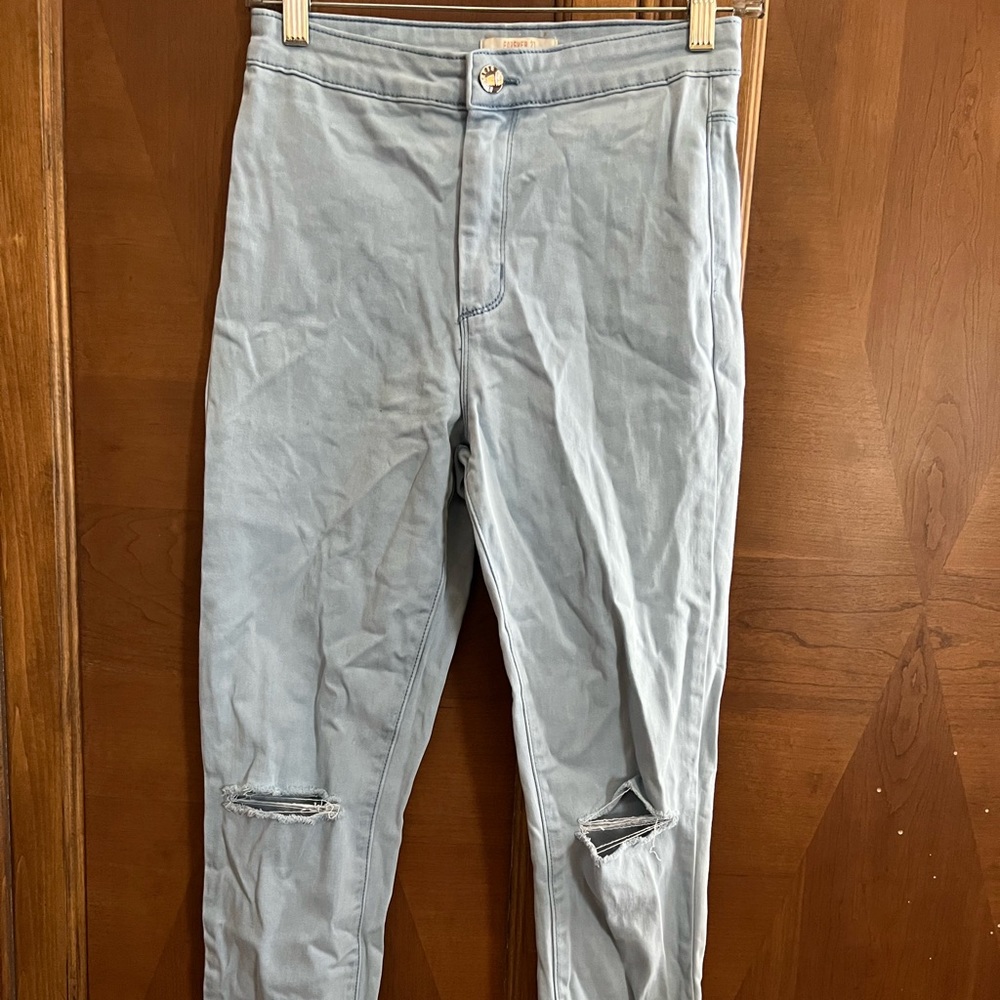 Forever 21 Light Wash Skinny Distressed Jeans